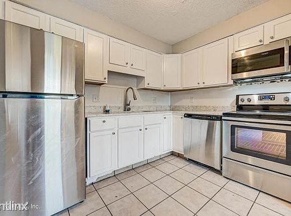 5th image of 4516R Carolyn Cove Ln N