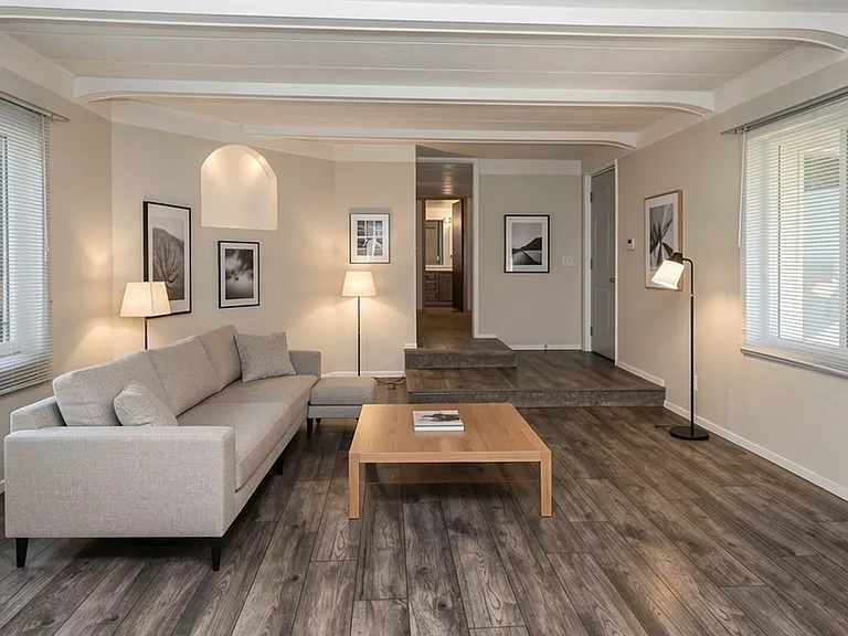 1303 Custer Dr — Photo 2