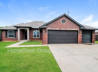 2324 Spoonwood Rd, Norman, OK 73071