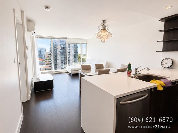2nd image of 8288-1506 Granville Ave #1