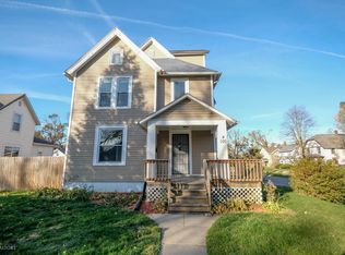 101 S 9th St, Marshalltown, IA 50158
