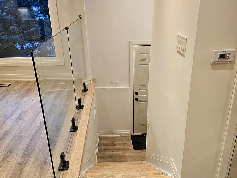 271 Parkwood Ave — Photo 12