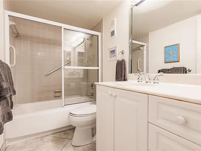 260 Seaview Ct #904 — Photo 24