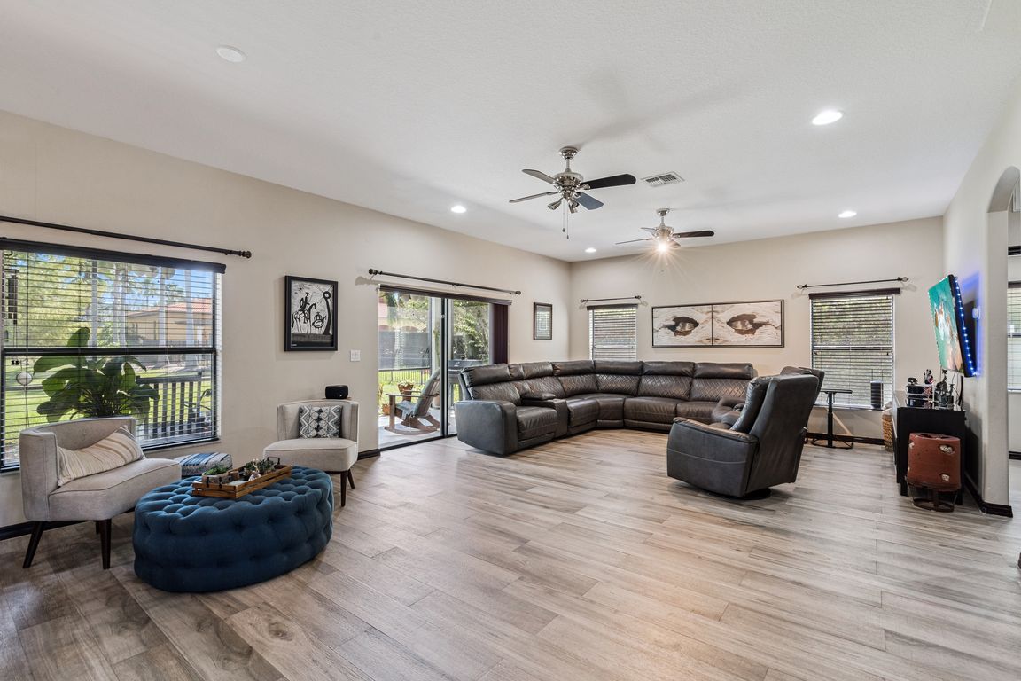 next background image