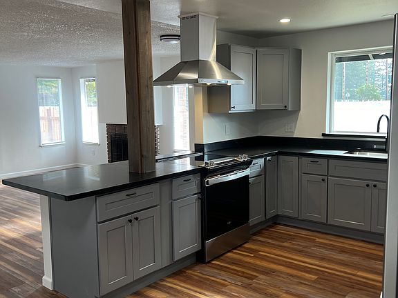 5th image of 2394 Lodgepole Dr SE