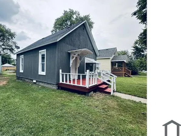 1427 Howard St, Port Huron, MI 48060