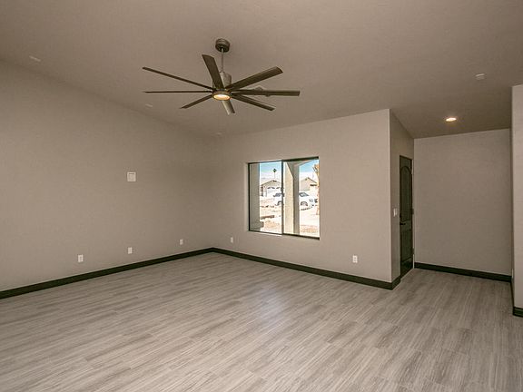 4th image of 2890 Tonto Dr