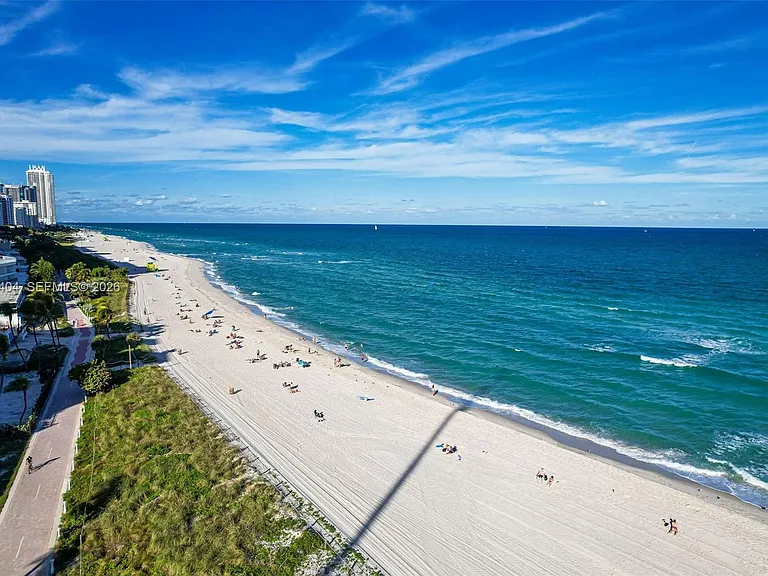 5401 Collins Ave #813 — Photo 41