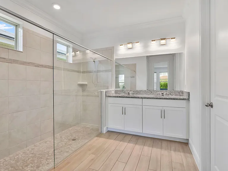 8318 Vivaro Isle Way — Photo 13