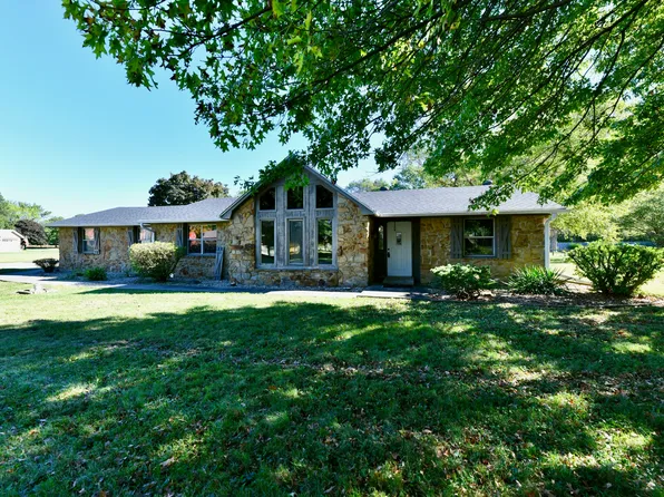 2100 Kitchen Dr, Anderson, IN 46017