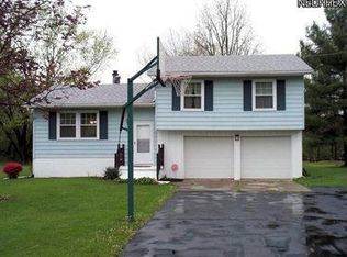 2541 Griffith Dr, Cortland, OH 44410