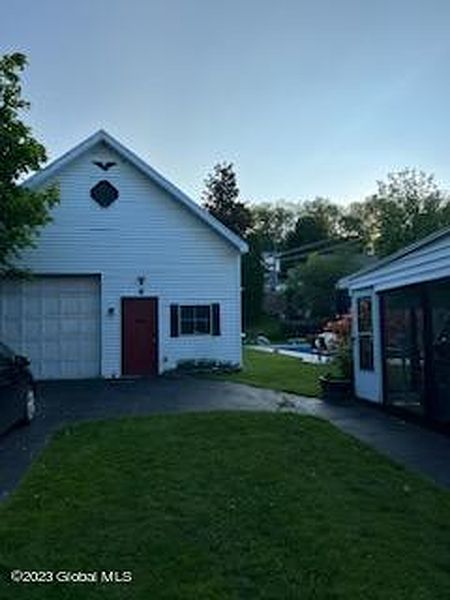 4th image of 46 Lansing Street
