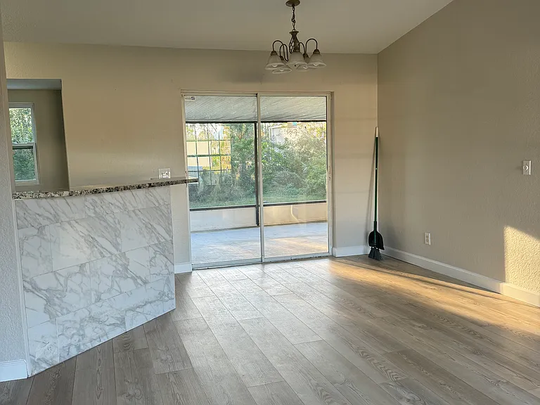 5323 Hoffman St — Photo 6