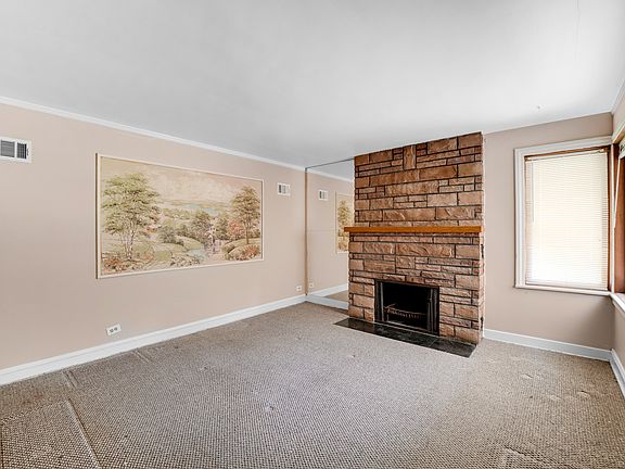 4th image of 1830 N Neva Ave