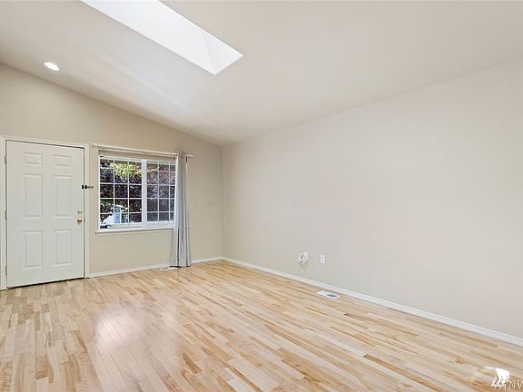 5th image of 4219 147th St SW
