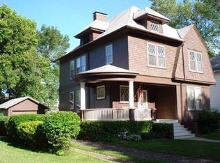 823 N Prairie St, Galesburg, IL 61401