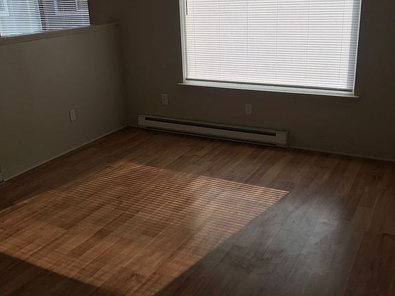 4th image of 607 Roeder Ave #4