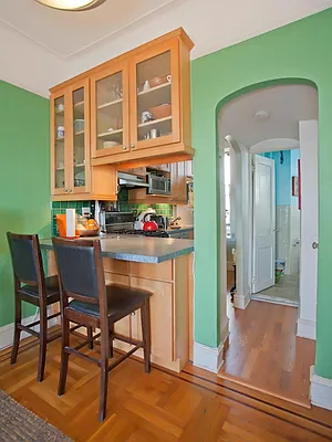 Sold by Avenue Sotheby's International Realty | media 8