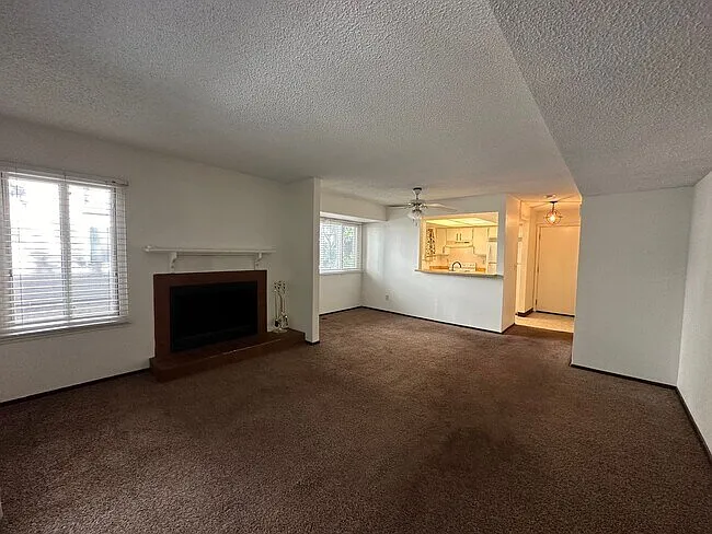 2119 Roundhouse Rd — Photo 1