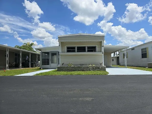 799 Klosterman Rd #90, Tarpon Springs, FL 34689