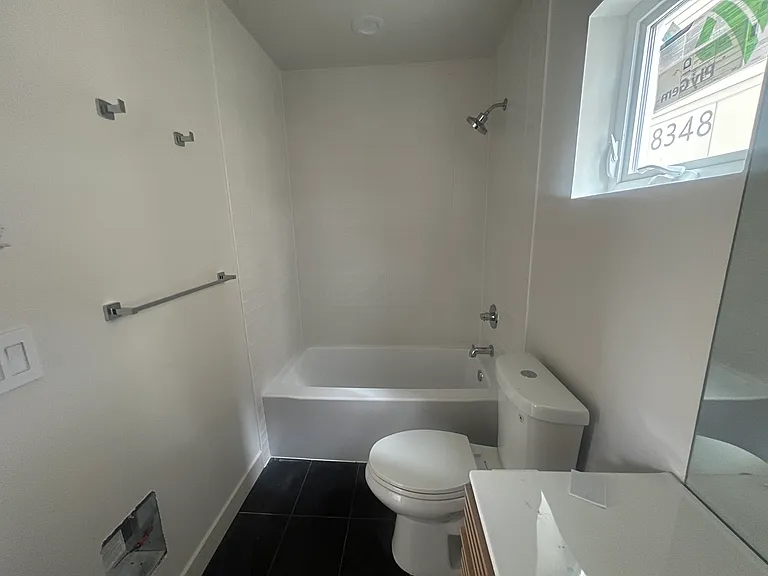 1st floor full bathroom