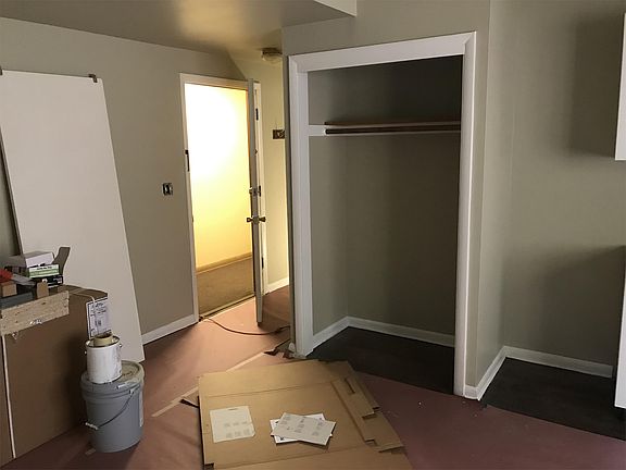 3rd image of 3338 S Whitnall Ave APT 10