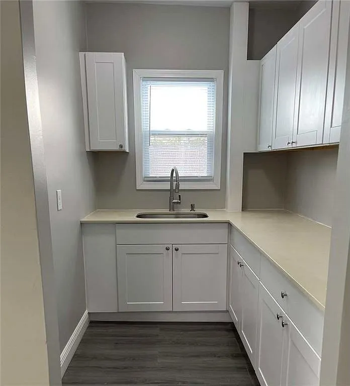2 bed, 863 sqft, $1,800 — Photo 2