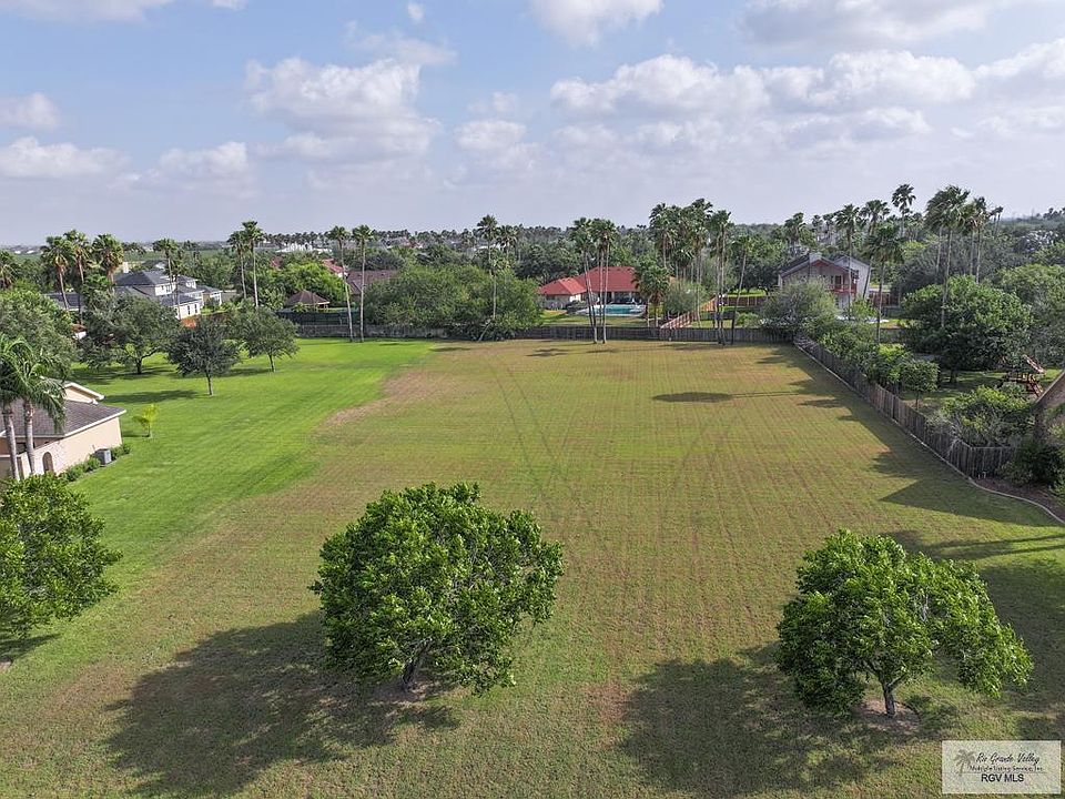 1st image of 144 S Nueces Park Ln