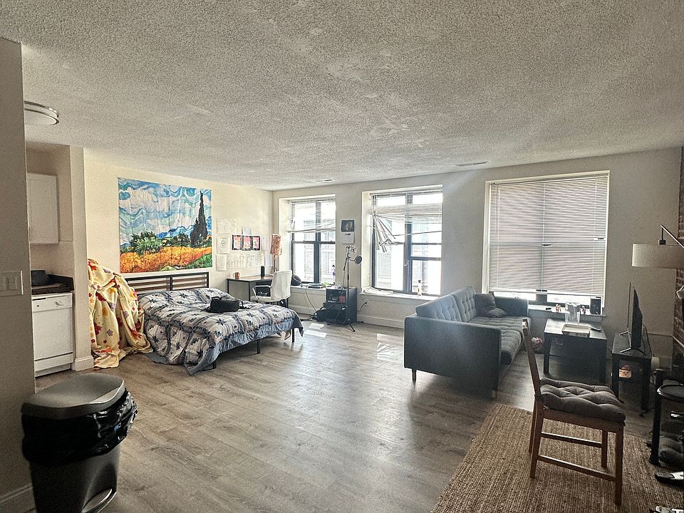 1st image of 1122 Boylston St #3