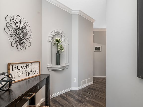 4th image of 32849 Egglestone Ave #21