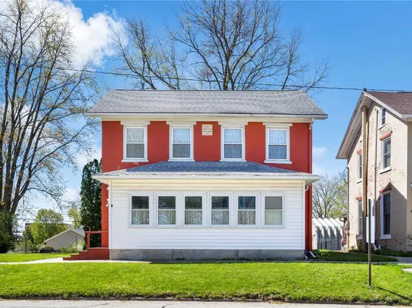 223 W Main St, Lisbon, IA 52253