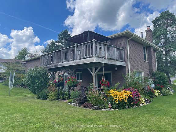 5th image of 378 Old Surrey Ln