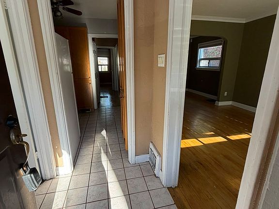 2nd image of 105 Saint Hubert Ave