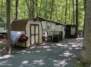 155 Chickasaw Ln, Shohola, PA 18458