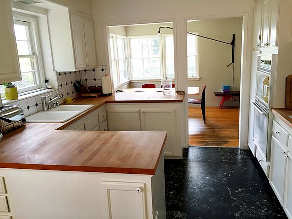 Open layout with lots of light