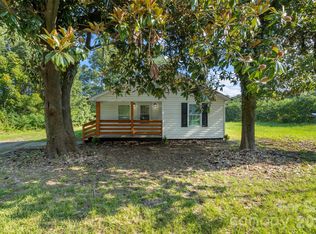 6124 Old Mount Holly Rd, Charlotte, NC 28208