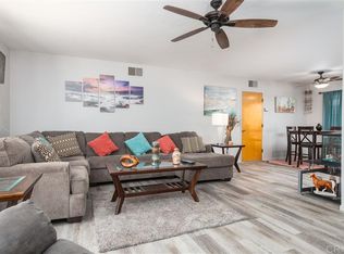 1561 Edgewood Ln, Hemet, CA 92543