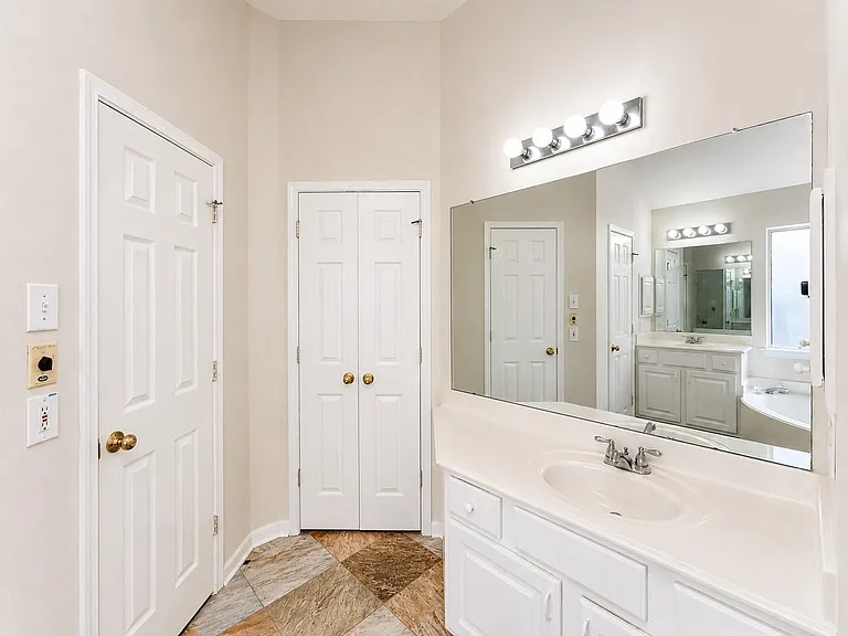 20410 Nelva Park Ct — Photo 40