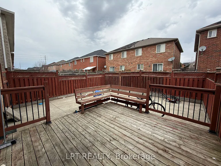 112 Bushmill Cir — Photo 9