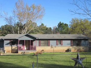 25668 Country Club Rd, Gladewater, TX 75647