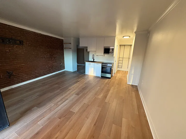 1816 New Hampshire Ave NW #503 — Photo 1