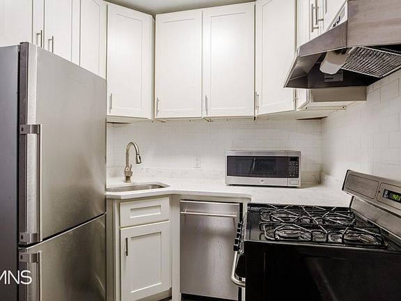 3rd image of 326 W 23rd St APT 1R