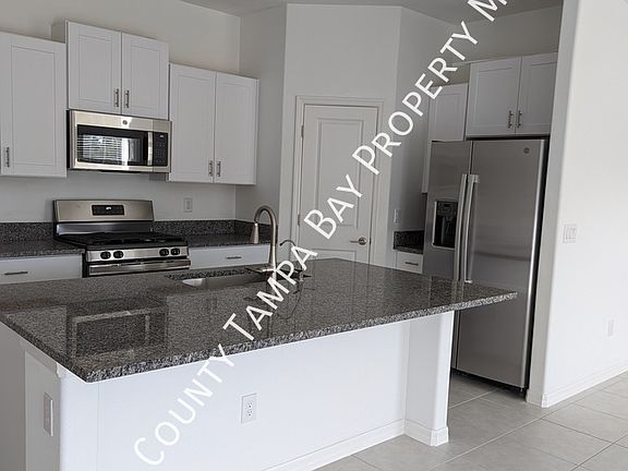 5th image of 10215 Shady Preserve Dr