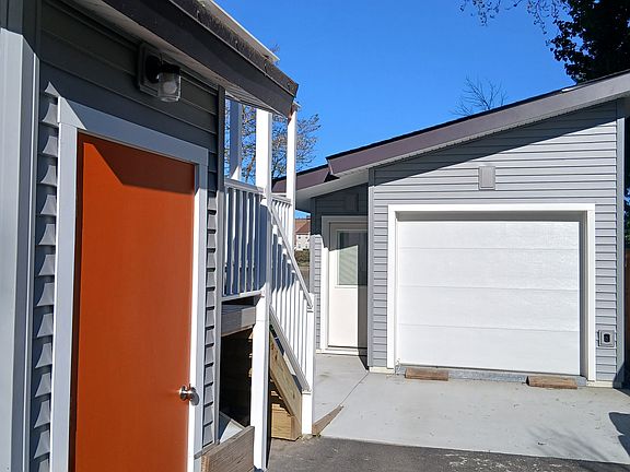 3rd image of 1 Hemstreet Ave