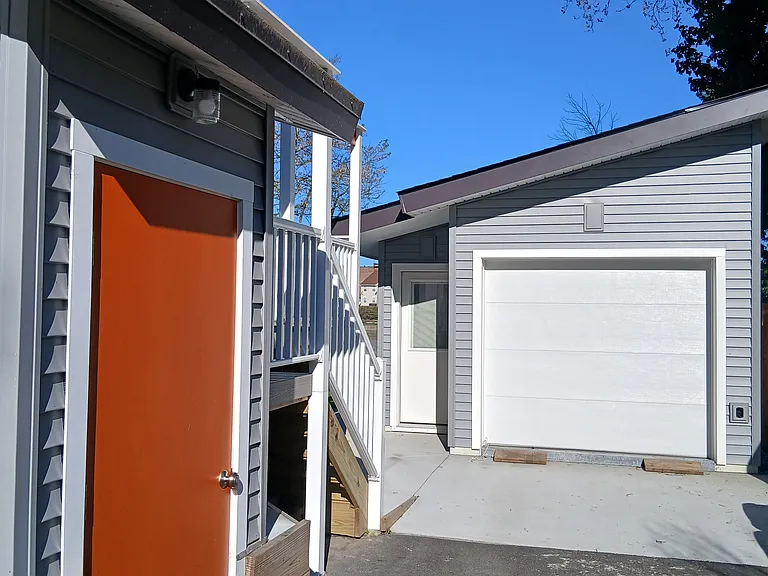 1 Hemstreet Ave — Photo 3