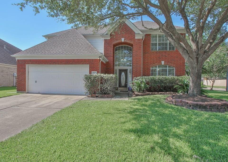 2nd image of 19611 Heritage Elm Ct