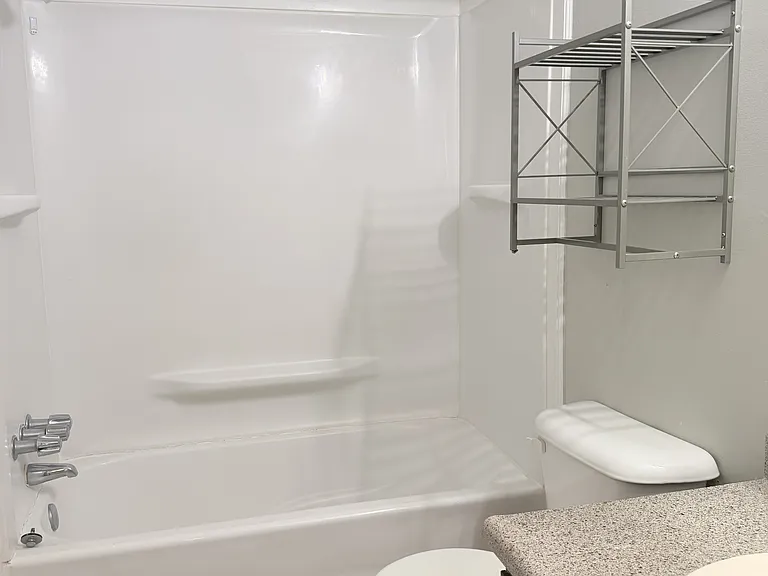 4 Coastal Ct #1 — Photo 10