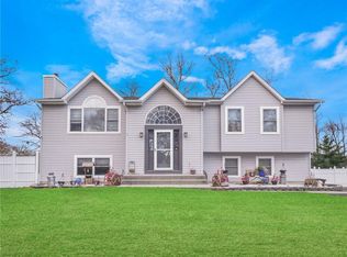 23 New Clarkstown Rd, Nanuet, NY 10954