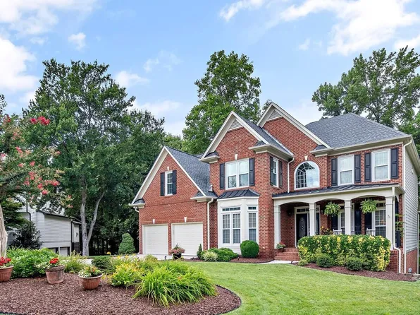 104 Listokin Ct, Cary, NC 27519