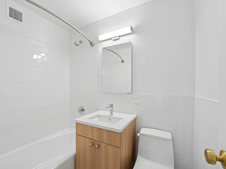 501 E 87th St #10D — Photo 11